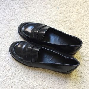 Zara Black loafers